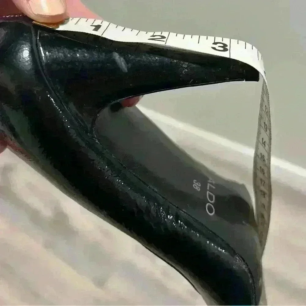 Aldo Women’s Black Patent Leather Pumps Heels Closed Toe Size 7 - Picture 8 of 8